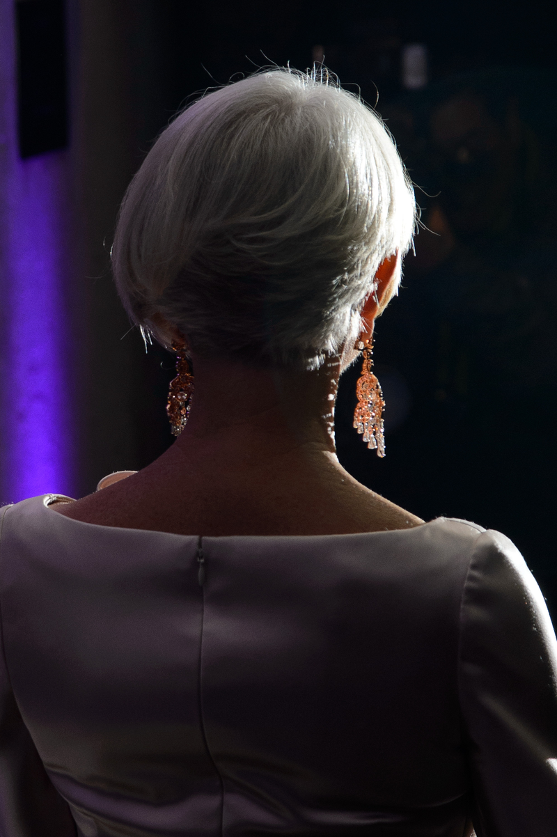 Illustration for article titled Helen Mirren and Her Beautiful, Beautiful Hair Step Out
